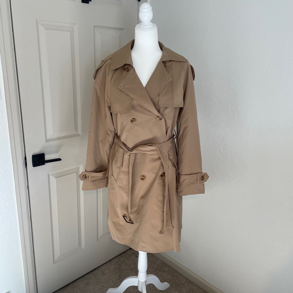 BCBGMaxAzria Camel Double-Breasted Trench Coat - Medium